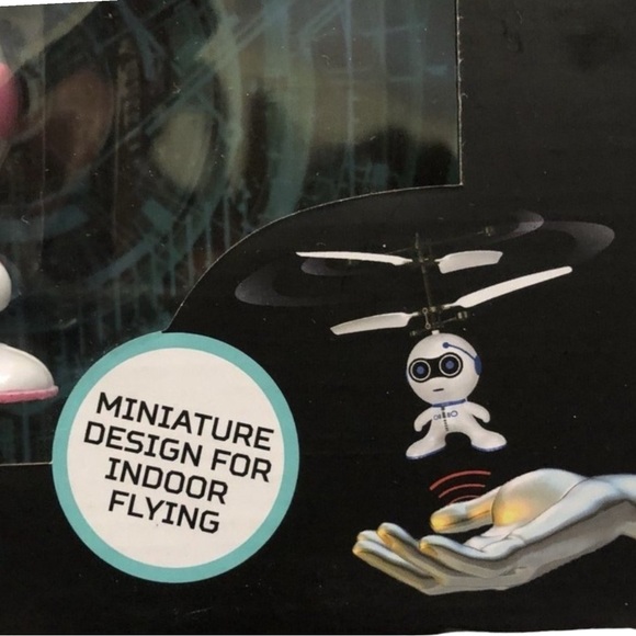 BRAHA I-Fly Robot Miniature Flying Helicopter White/Black/Pink ~ FACTORY SEALED - Picture 4 of 8